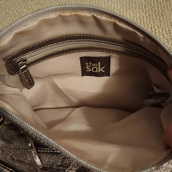 The Sak Adjustable Crossbody Leather Bag - Picture 8 of 9